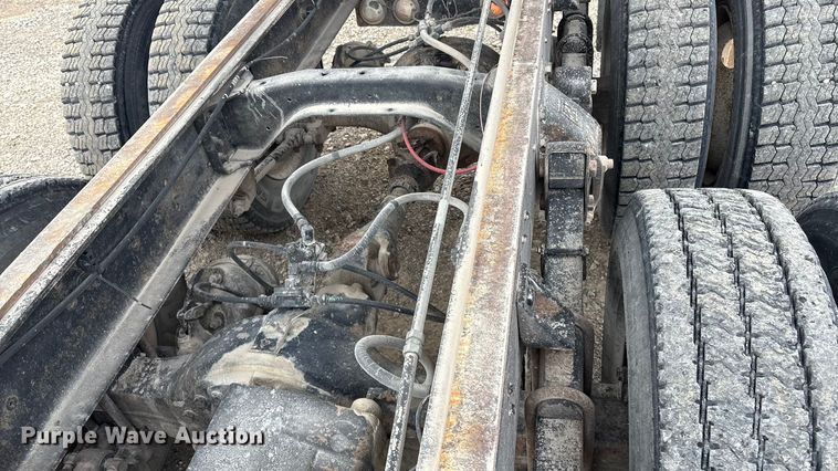 image for item EV2653 1991 Ford LTA9000 dump truck