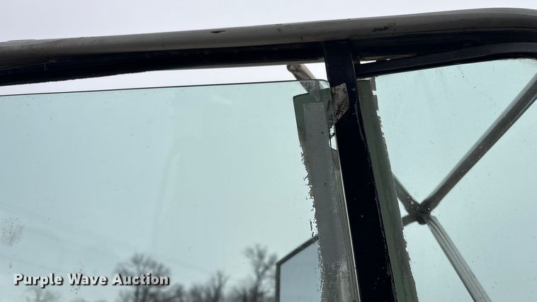 image for item EV2653 1991 Ford LTA9000 dump truck