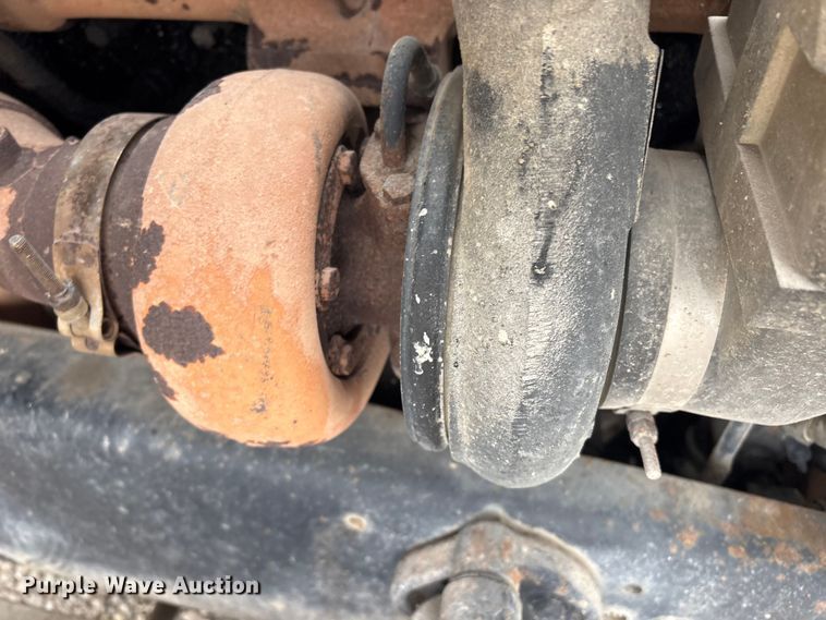 image for item EV2653 1991 Ford LTA9000 dump truck