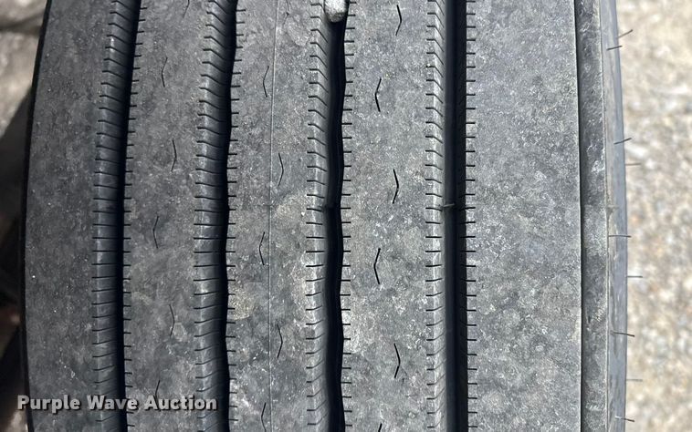 image for item EV2653 1991 Ford LTA9000 dump truck