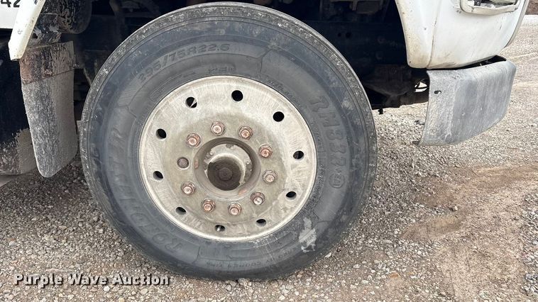 image for item EV2653 1991 Ford LTA9000 dump truck