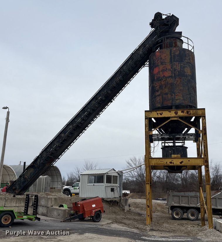 image for item EV2655 Asphalt silo