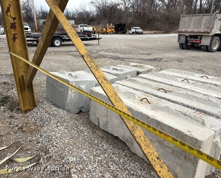 image for item EV2655 Asphalt silo