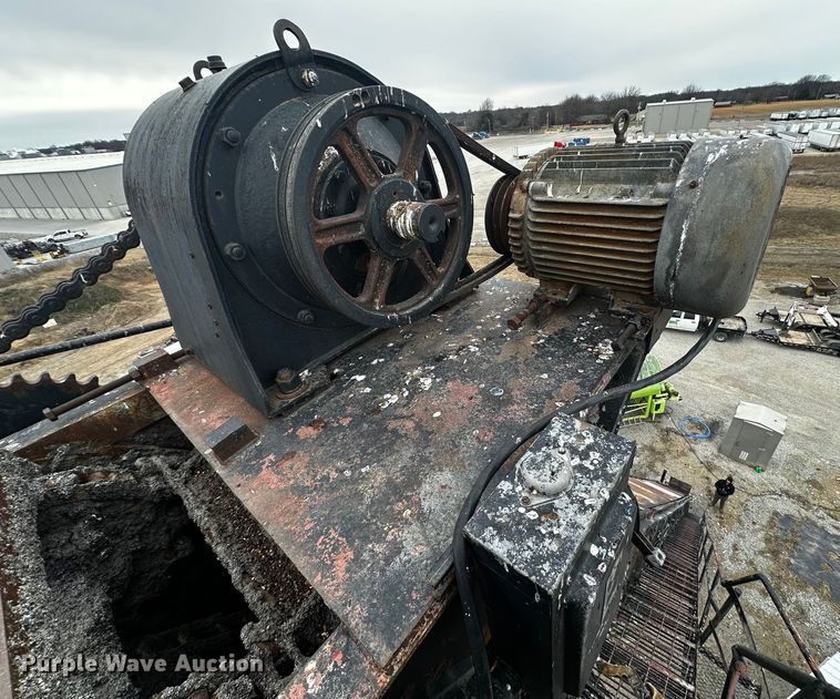 image for item EV2655 Asphalt silo