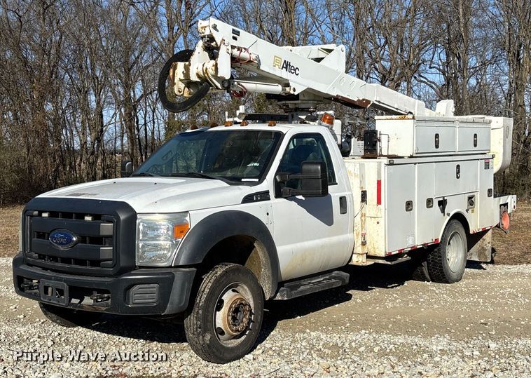 image for item EV3292 2016 Ford F550 Super Duty XL bucket truck
