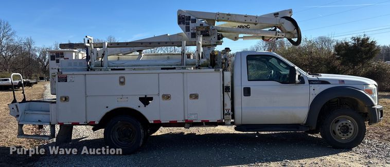 image for item EV3292 2016 Ford F550 Super Duty XL bucket truck