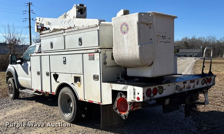 image for item EV3292 2016 Ford F550 Super Duty XL bucket truck