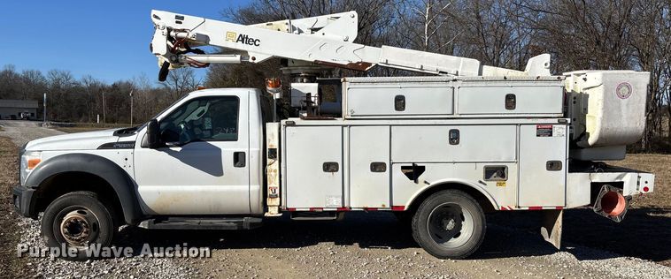 image for item EV3292 2016 Ford F550 Super Duty XL bucket truck
