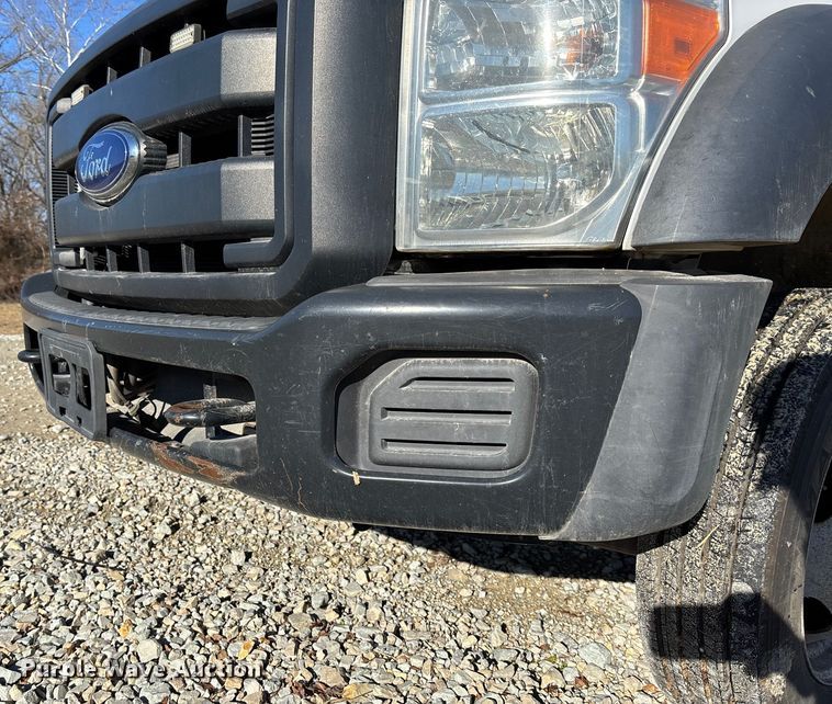 image for item EV3292 2016 Ford F550 Super Duty XL bucket truck
