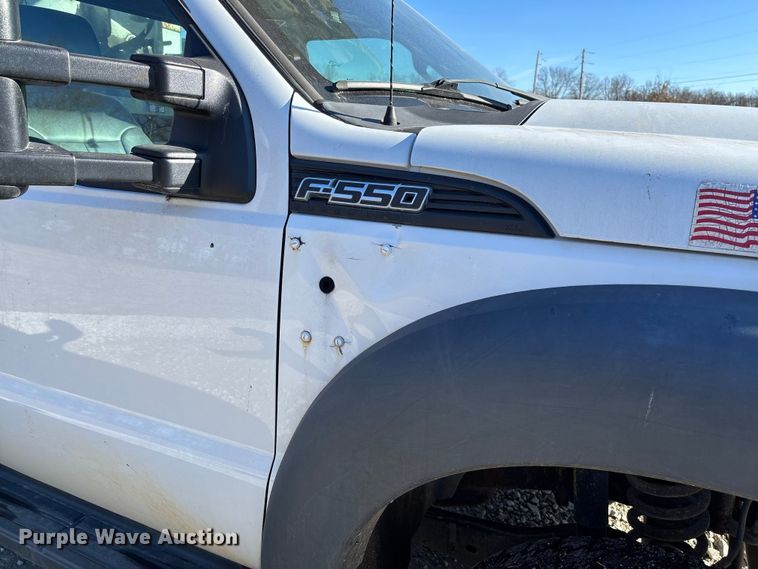 image for item EV3292 2016 Ford F550 Super Duty XL bucket truck