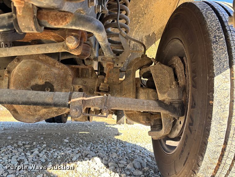 image for item EV3292 2016 Ford F550 Super Duty XL bucket truck