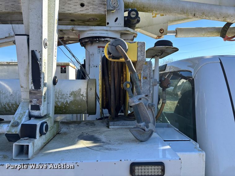 image for item EV3292 2016 Ford F550 Super Duty XL bucket truck