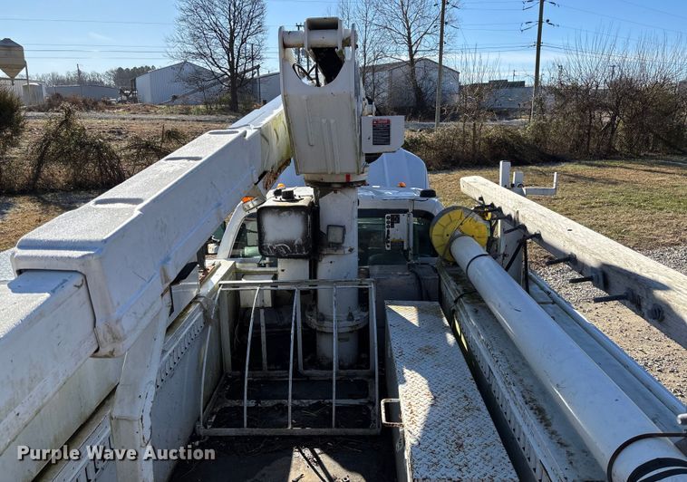 image for item EV3292 2016 Ford F550 Super Duty XL bucket truck