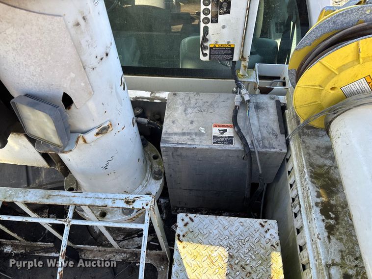 image for item EV3292 2016 Ford F550 Super Duty XL bucket truck