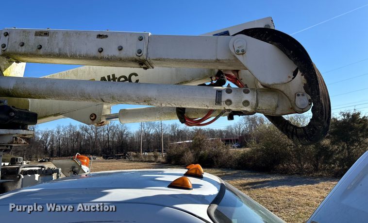 image for item EV3292 2016 Ford F550 Super Duty XL bucket truck