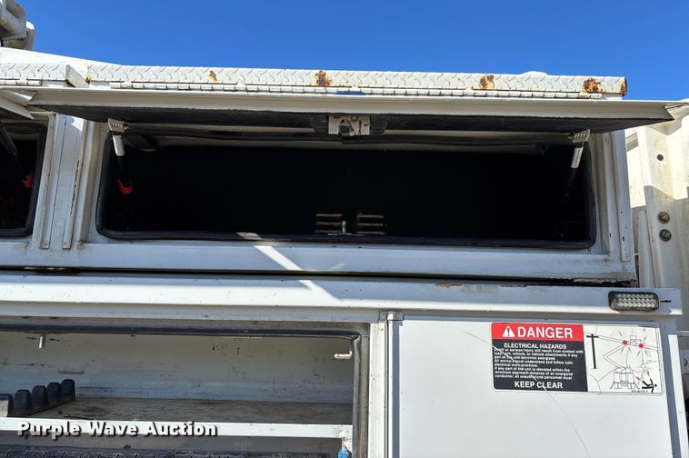 image for item EV3292 2016 Ford F550 Super Duty XL bucket truck