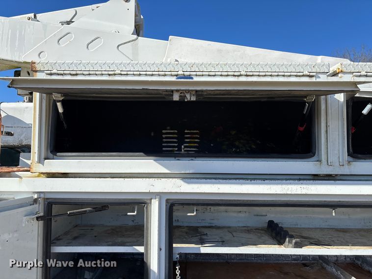 image for item EV3292 2016 Ford F550 Super Duty XL bucket truck