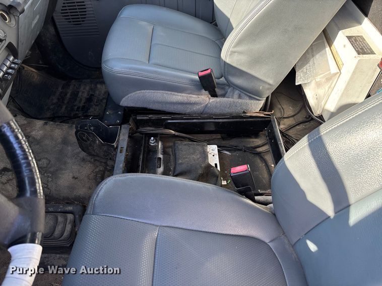 image for item EV3292 2016 Ford F550 Super Duty XL bucket truck