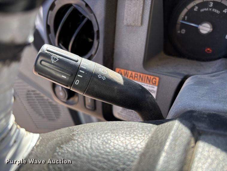 image for item EV3292 2016 Ford F550 Super Duty XL bucket truck