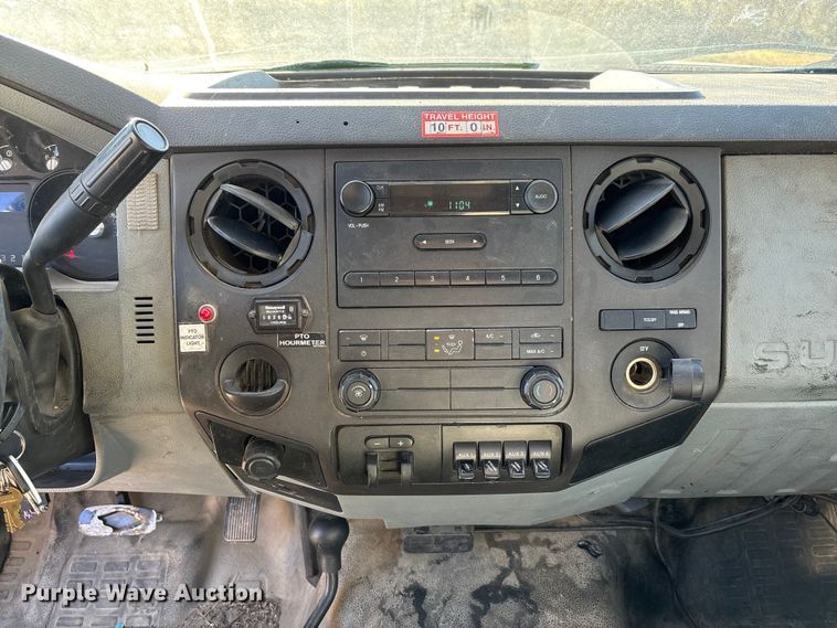 image for item EV3292 2016 Ford F550 Super Duty XL bucket truck