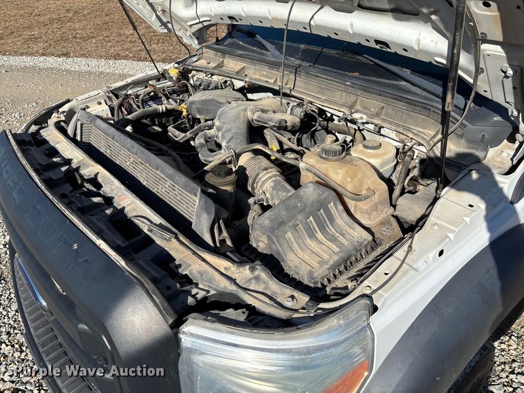 image for item EV3292 2016 Ford F550 Super Duty XL bucket truck