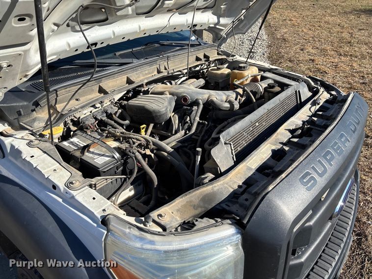 image for item EV3292 2016 Ford F550 Super Duty XL bucket truck