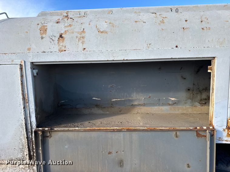 image for item FB0547 1976 Ford 800 fuel truck