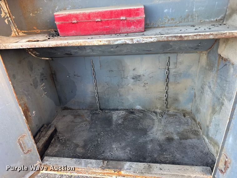 image for item FB0547 1976 Ford 800 fuel truck