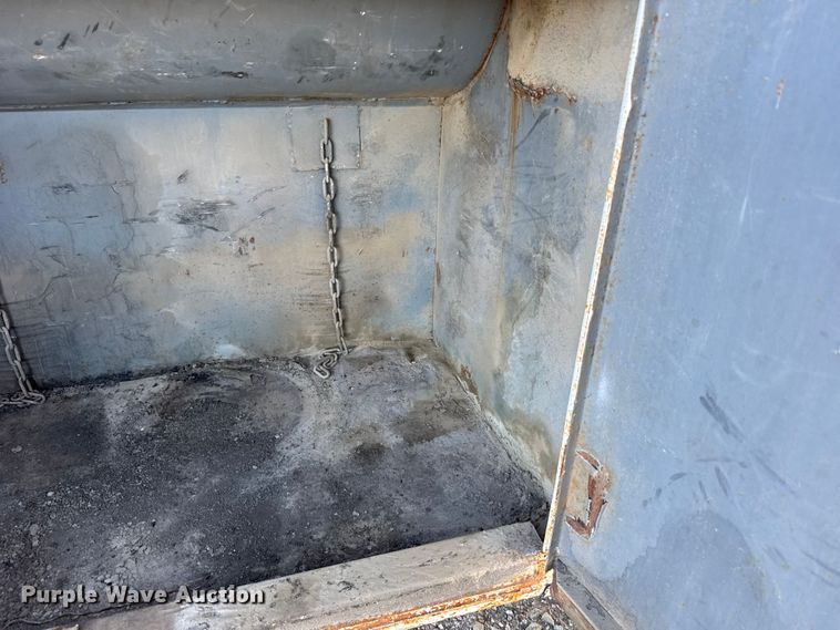 image for item FB0547 1976 Ford 800 fuel truck