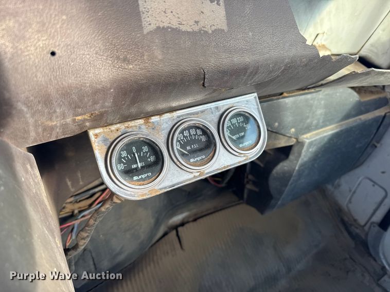 image for item FB0547 1976 Ford 800 fuel truck