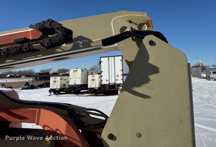 image for item FB0650 1998 JLG 600AJ boom lift