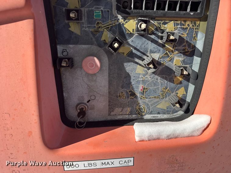 image for item FB0650 1998 JLG 600AJ boom lift