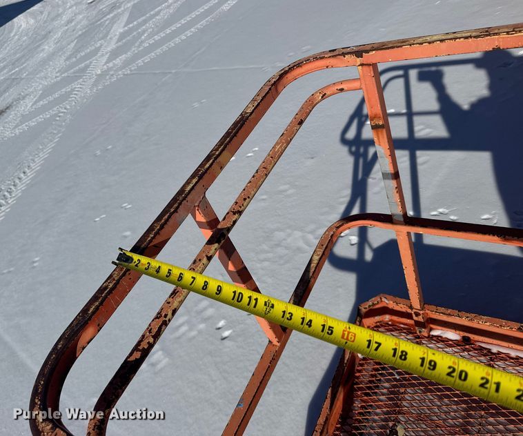 image for item FB0650 1998 JLG 600AJ boom lift