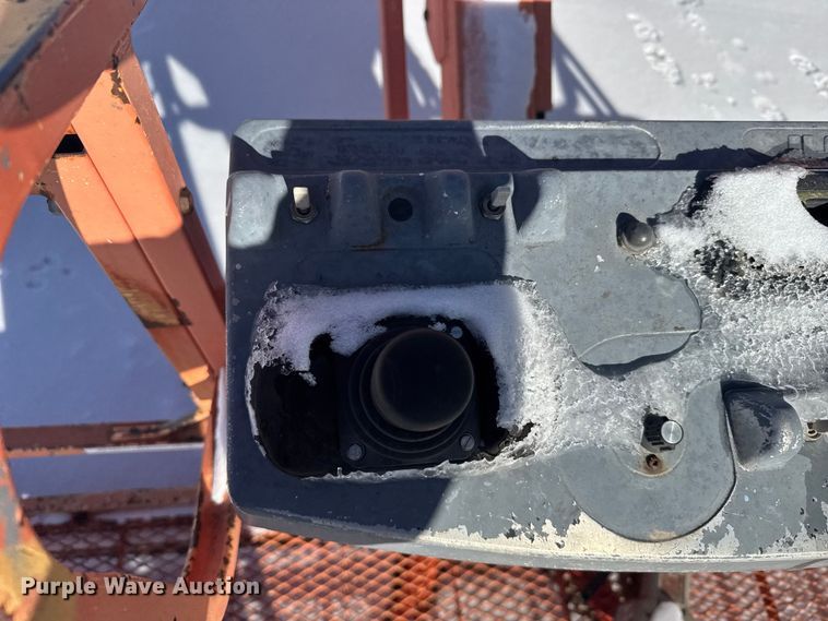 image for item FB0650 1998 JLG 600AJ boom lift