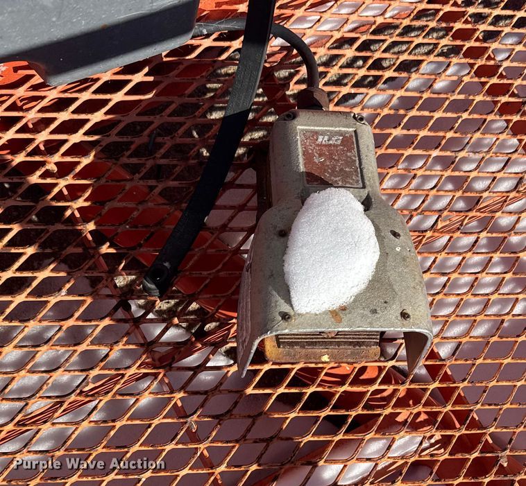 image for item FB0650 1998 JLG 600AJ boom lift