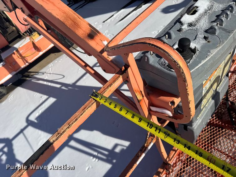 image for item FB0650 1998 JLG 600AJ boom lift