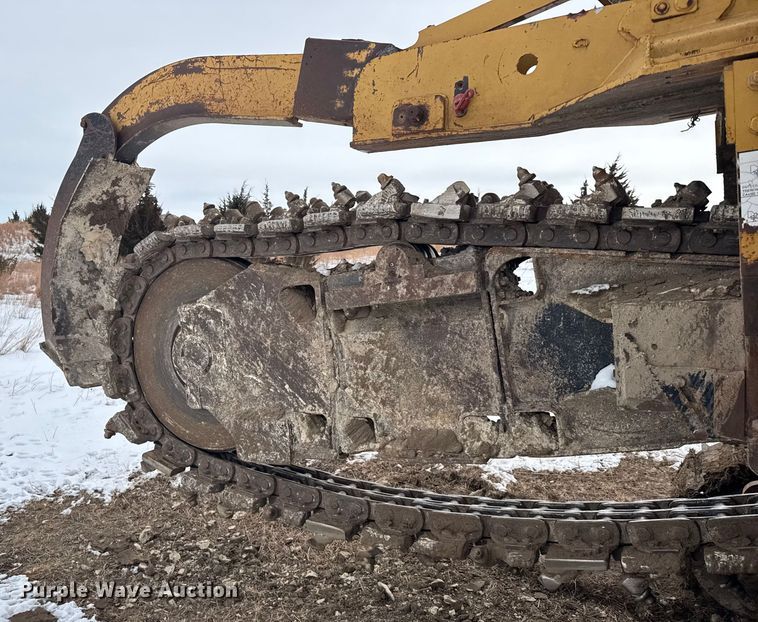 image for item FB0653 2005 Vermeer T655 commander 2 trencher