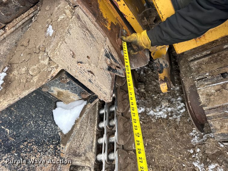 image for item FB0653 2005 Vermeer T655 commander 2 trencher