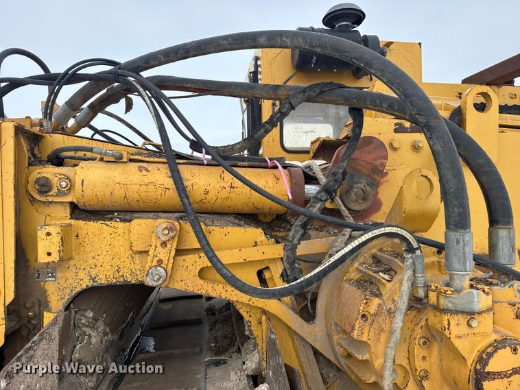 image for item FB0653 2005 Vermeer T655 commander 2 trencher