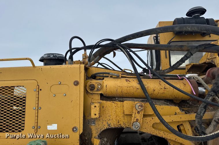 image for item FB0653 2005 Vermeer T655 commander 2 trencher