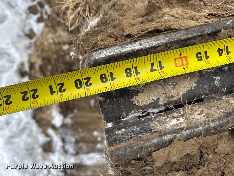 image for item FB0653 2005 Vermeer T655 commander 2 trencher