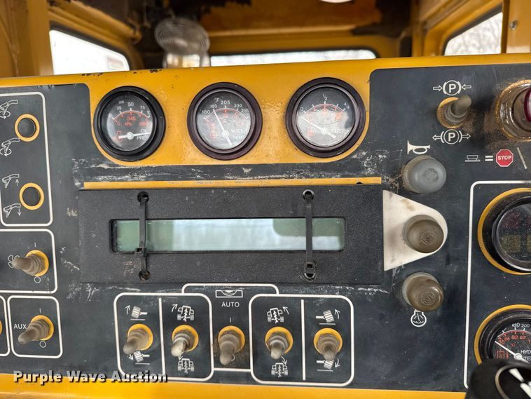 image for item FB0655 2001 Vermeer T758TR trencher