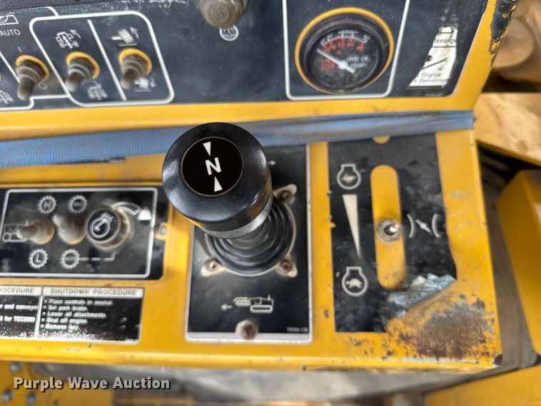 image for item FB0655 2001 Vermeer T758TR trencher