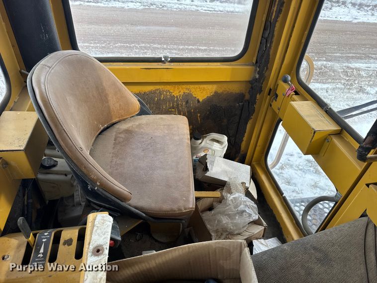 image for item FB0655 2001 Vermeer T758TR trencher