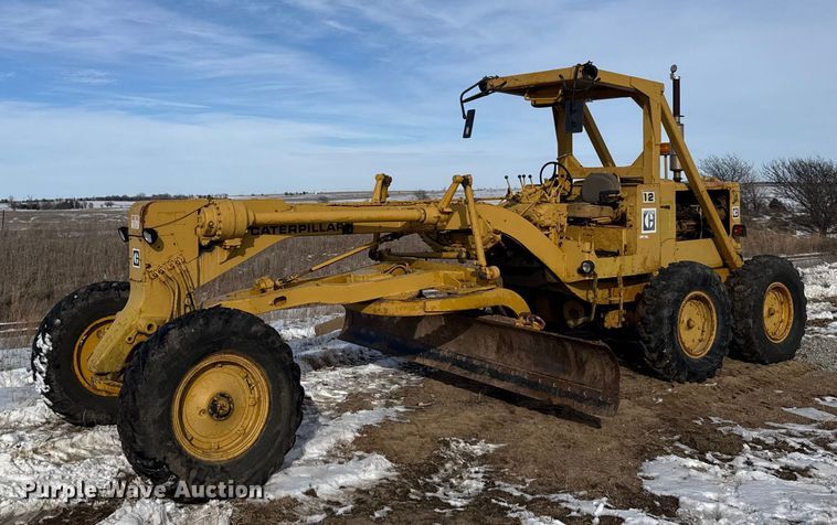 MOTOCONFORMADORA CATERPILLAR 12F 1968