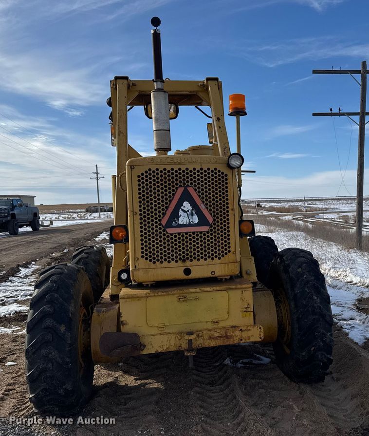 image for item FB0656 1968 Caterpillar 12F motor grader