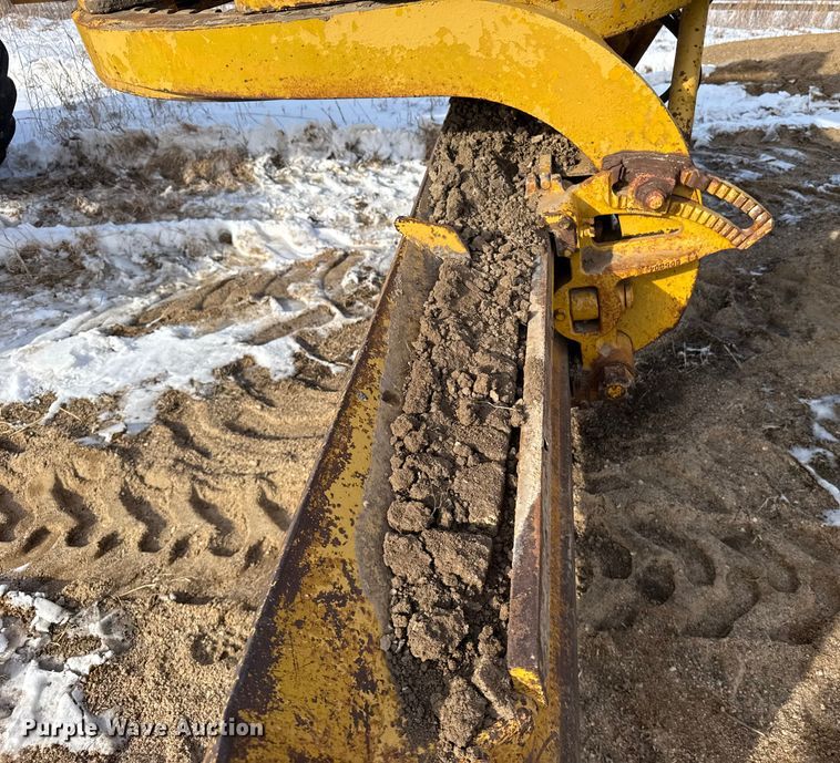 image for item FB0656 1968 Caterpillar 12F motor grader