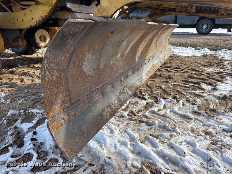 image for item FB0656 1968 Caterpillar 12F motor grader