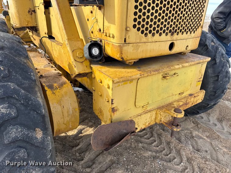 image for item FB0656 1968 Caterpillar 12F motor grader