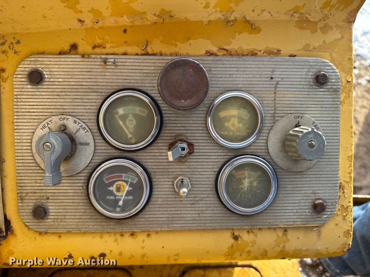 image for item FB0656 1968 Caterpillar 12F motor grader